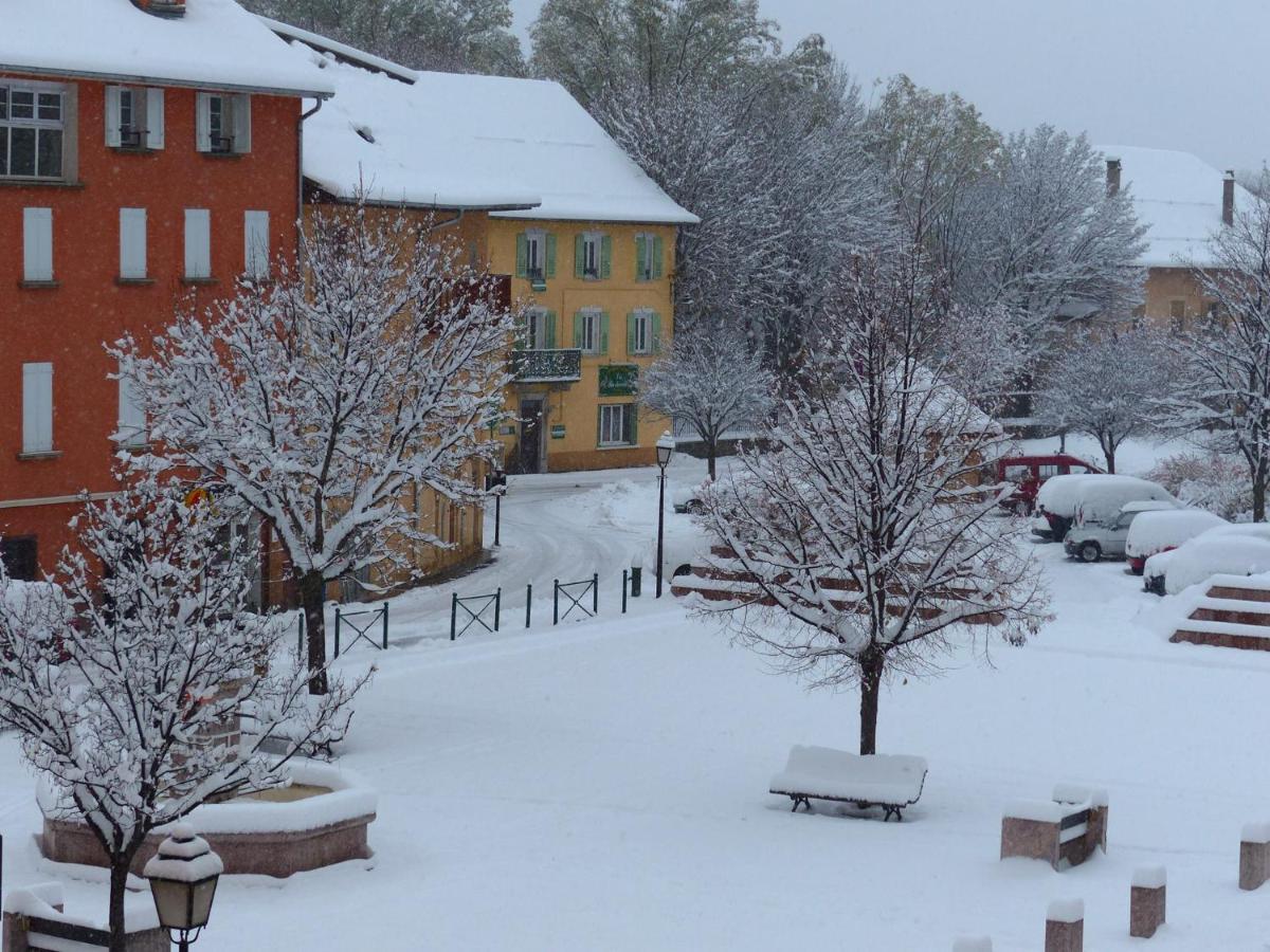 Gite Les Bartavelles จูซิเออร์ ภายนอก รูปภาพ